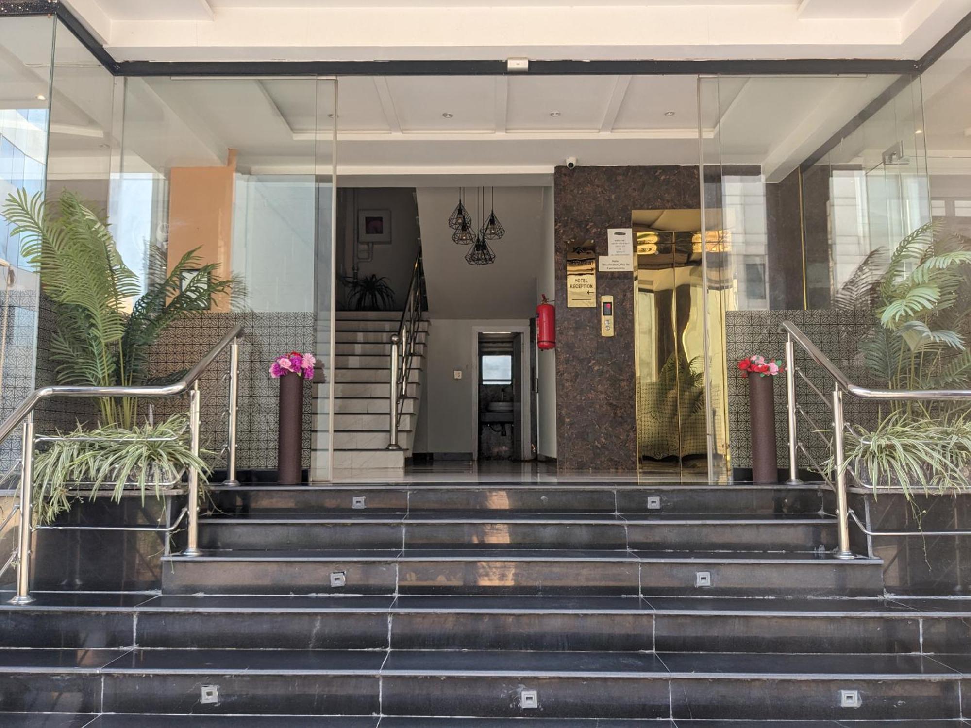Nueva Hotel اسلام اباد المظهر الخارجي الصورة